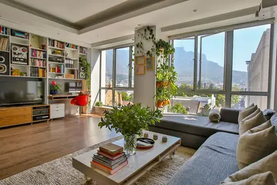 Image de Grand appartement de luxe avec vue imprenable sur la montagne, piscine, salle de gym, cinéma