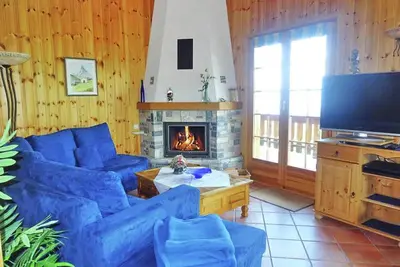 Maison de vacances confortable avec cheminée