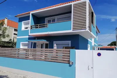 Image de Lisbon Beach Apartments 3. Plage 500 mètres-terrasse, barbecue-animaux acceptés.