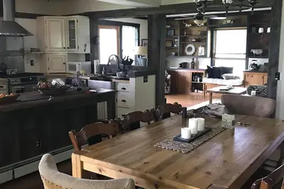 Image de 1860s Ferme rénovée sur 150 Acres avec de belles vues près de Coooperstown!
