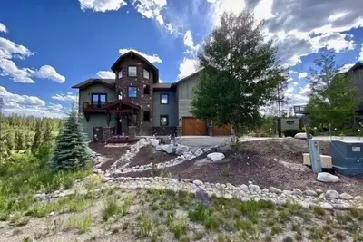Image de Belle maison Custom Lakeview avec des vues impressionnantes!