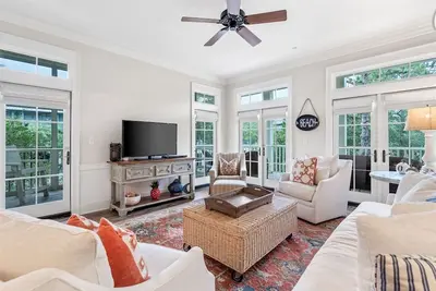 Image de Étapes à suivre pour le club de plage et les boutiques | Récemment rénové 2 Br + Bunk | Lieu familial parfait!