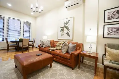 Image de Fabuleux North End 3 Br | 1. 5 Ba Ă Little Italy