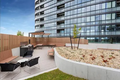Image de Wyndel Apartments Riverside on Collins