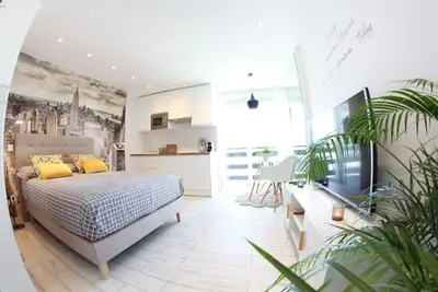 Image de Studio De Design Nordique À PROXIMITÉ De La Plage