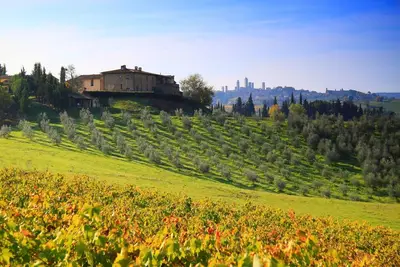 Image de Montegonfoli 4, Appartement pour 4 adultes Vue de San Gimignano et les collines toscanes