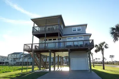 Image de Pirates Beach - Chez Antoine - Belle, quatre chambres, trois salles de bain