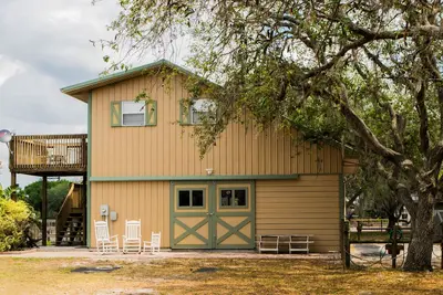 Image de Perfect Escapade en Floride ancienne à un grand prix: pas votre touriste moyenne Condo