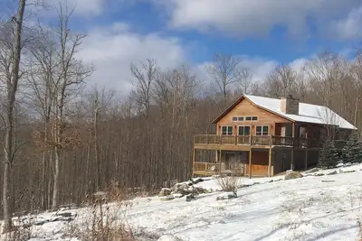 Image de Kendall Retreat - 3br Log Cabin Central to Deep Creek Lake and Nemacolin Resorts