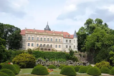 Image de Fabuleux appartement dans l'aile est du château historique Wiesenburg
