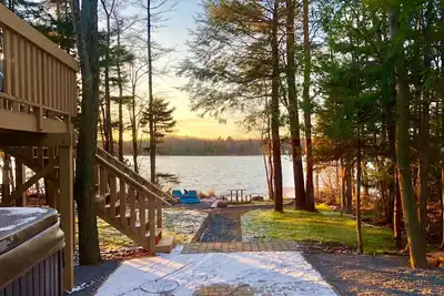 Image de Au bord du lac avec sauna \/ bain à remous \/ bateaux \/ plage \/ foyer \/ table de billard, près du Kalahari et du ski