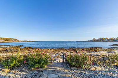 Image de Gîte de charme en bord de mer avec vue sur 2 phares