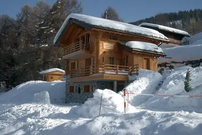 Image de Chalet de luxe pour 10 personnes au bord des pistes, sauna, vue splendide