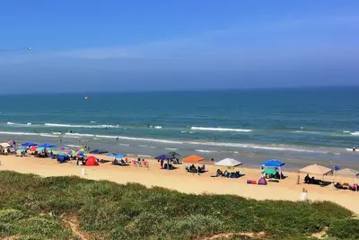 Image de Bord de mer Studio! Super affaire! Super sympa! Wi-fi, une nuit gratuite sur 6 Nuits