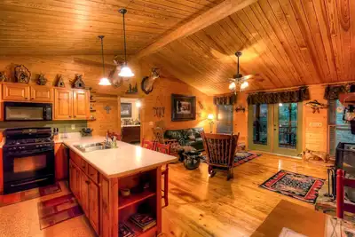 Image de Chalet sur la rivière Soque. . . Super tarifs! ! ! 7e nuit gratuite