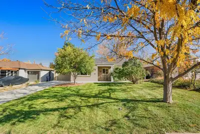 Image de Nice Denver Home dans le quartier souhaitable