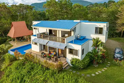 Image de Un luxe abordable, à couper le souffle! Privé mais proche de tout