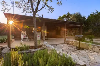 Image de Cabane en rondins romantique sur Smith Creek * Spa *