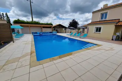 Image de Proximite De Pornic  Villa 230 M2   Terrasse   Piscine 12 M\n Chauffee   Jacuzzi