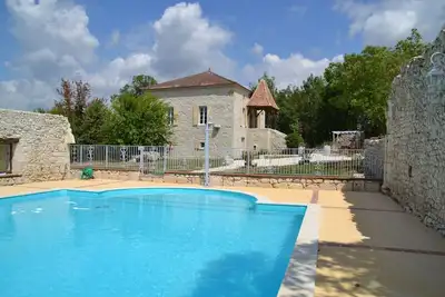 Image de Maison de Maître avec piscine, Spa et Salle de Jeux avec 17 couchages