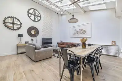 Image de Show Room, 2Ch/2Sdb, 6 personnes