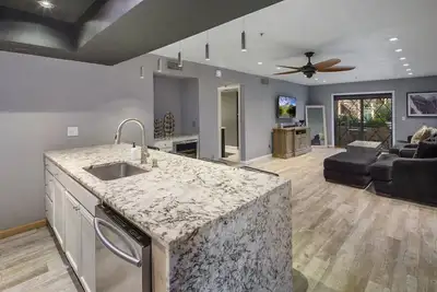 Image de Old Town Scottsdale - Remodel Luxury (Marche vers les terrains d'entraînement de printemps)
