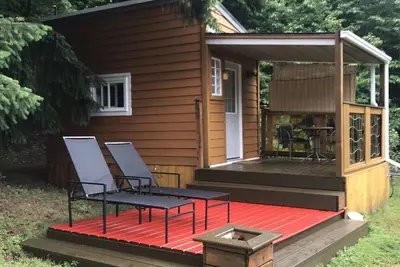 Image de Petite maison rustique récemment achevée à Boston bar au cœur du Fraser Canyon