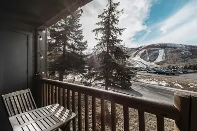 Image de Étapes de luxe Condo One Bed à Park City Ski Resort. Feu réel. Vue de ski.