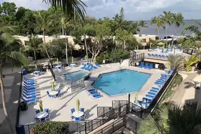 Image de Une autre journée au paradis - Le meilleur front de mer \/ vue sur la piscine - Embarcadère privé