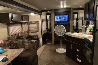 Image de Voyage Trailer sur 125 acres pour se détendre et faire des promenades