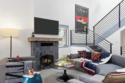 Image de Avant-poste: Condo rénové juste au pied de Snow King Mountain!
