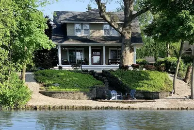 Image de Belle maison Lakeside 3br à Asbury. Profitez du lac et de la plage! Permis Str 2019-0057
