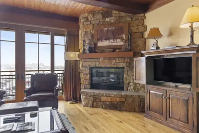 Image de Avant-poste: luxe à la base du village de Teton - climatisé