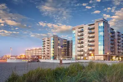 Image de Luxury Vacation Condos at Seaside Oceanfront Resort