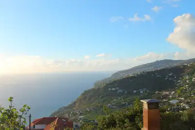 Image de Achada Hillside & Ocean View Appartement avec Wifi gratuit Ă Arco da Calheta