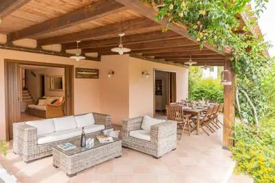 Image de Villa confortable avec vue sur la mer