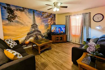 Image de Maison spacieuse et confortable de 3 chambres au coeur d'Overland Park