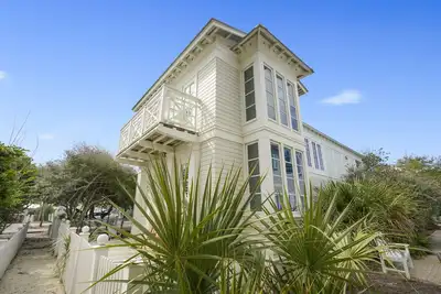 Image de Directement en face de la plage à Seaside-1 Br 4-20% pour les économies de couleurs d'automne