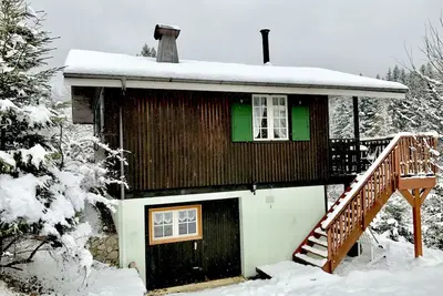 Chalet de charme, cadre exceptionnel plein sud proche lac & pistes. Wifi\/Hammam