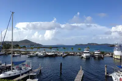 Image de Sapphire Desire * Une vue imprenable! ! * - Oceanfront Condo St. Thomas, Vi
