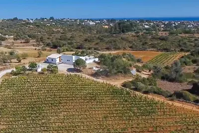 Image de Casa da Vinha - Carvoeiro - villa avec piscine pour 6 personnes avec pure tranquillité et vue sur la mer