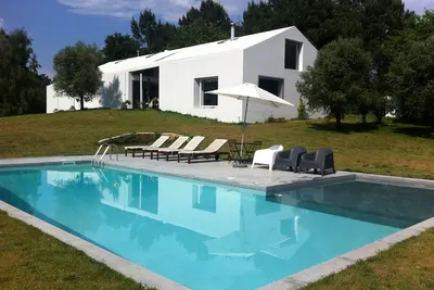 Image de Maison de 4 chambres avec piscine privée