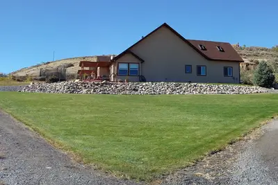 Image de Belle maison de campagne sur 3 acres, étang alimenté par une source, faune, 5 min. en ville