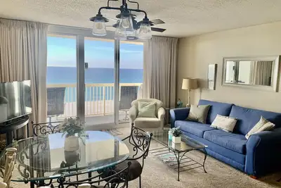 Image de Beach Front Condo au Pelican Beach Resort. Parfait pour une escapade Ă la plage de rĂŞve