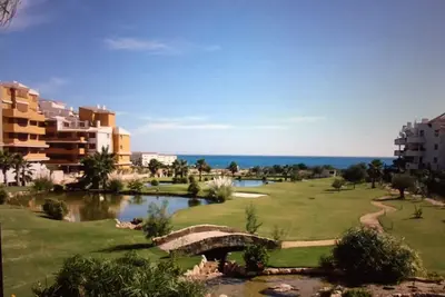 Image de Torrevieja punta Prima. 2 ch. 2 sdb. Grande terrasse vue sur le golf. pour 4pers.