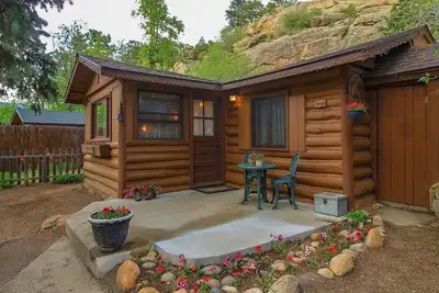Image de Redemption Cabin: Cabine confortable haut de gamme avec un emplacement idéal pour les randonnées