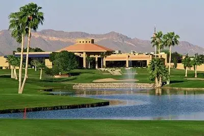 Image de Belle communauté fermée gated golf avec putting green privé (piscine \/ bain à remous)