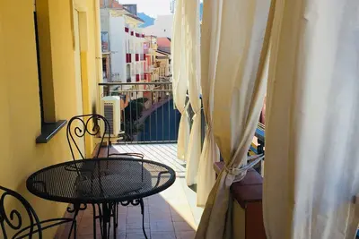 Mimosa appartement à 30m de la mer avec air conditionné et wi-fi, x 4 personnes