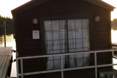 Image de Chalet flottant Lake Guntersville