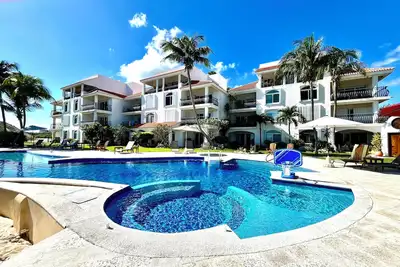 Image de Condo # 232 à Caribbean Reef Villas - OceanFront, immense piscine pour les familles / couples